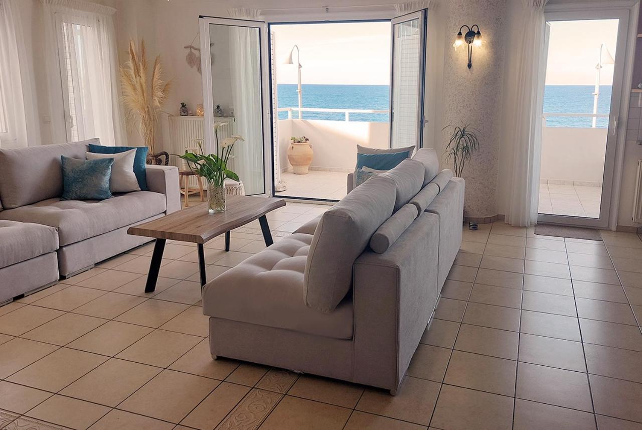 Amazing Beachfront Apartment In Hersonissos المظهر الخارجي الصورة