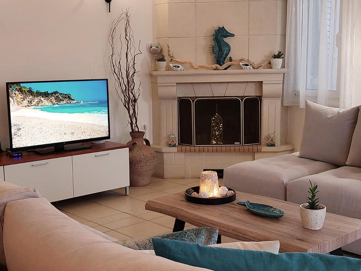 Amazing Beachfront Apartment In Hersonissos المظهر الخارجي الصورة