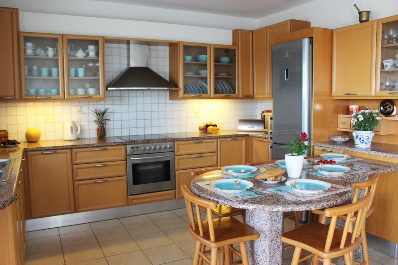 Amazing Beachfront Apartment In Hersonissos المظهر الخارجي الصورة