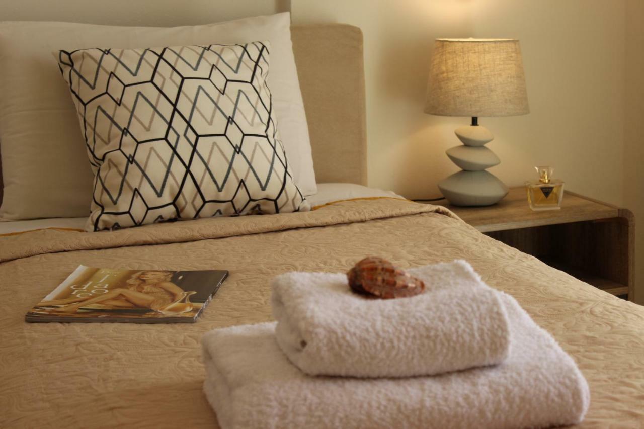 Amazing Beachfront Apartment In Hersonissos المظهر الخارجي الصورة